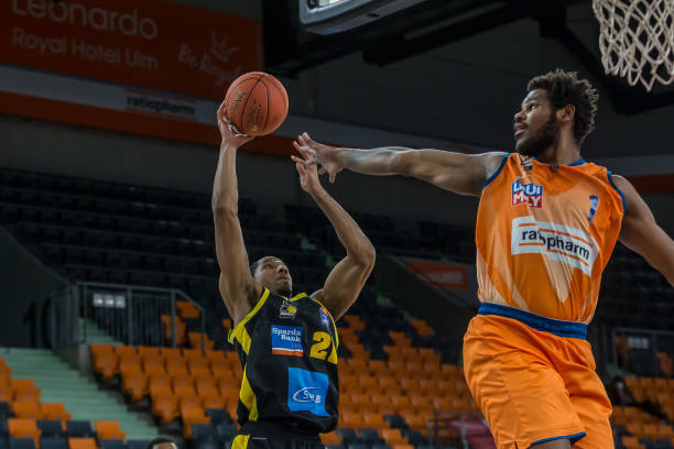 在关键比赛 在关键比赛